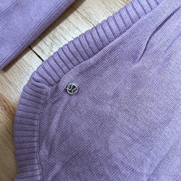 Lululemon sweater - Picture 4 of 4
